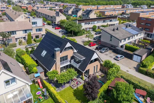 Bertus Aafjeshof 142, HOORN
