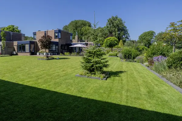 van Santenlaan 20, HEERHUGOWAARD