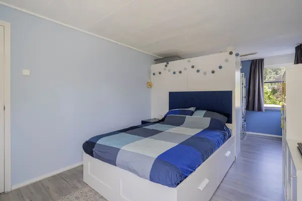 van Santenlaan 20, HEERHUGOWAARD
