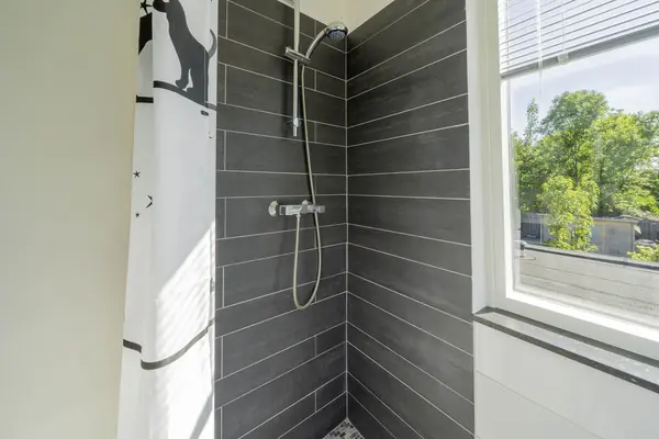 van Santenlaan 20, HEERHUGOWAARD
