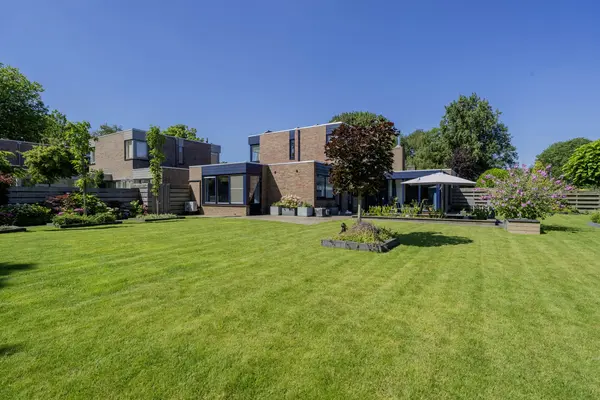 van Santenlaan 20, HEERHUGOWAARD