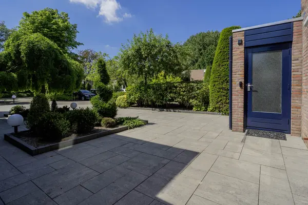van Santenlaan 20, HEERHUGOWAARD
