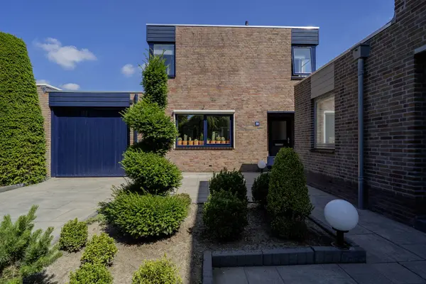 van Santenlaan 20, HEERHUGOWAARD