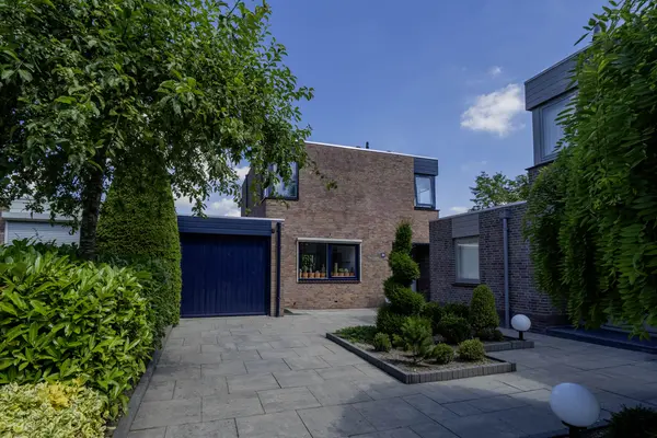 van Santenlaan 20, HEERHUGOWAARD