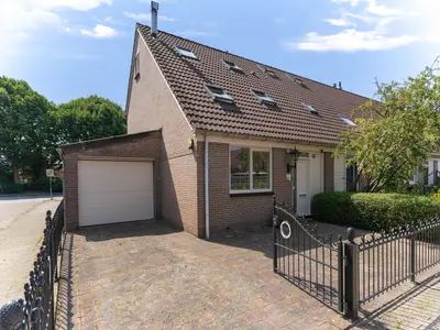 Foto 1 van Weegbree 172