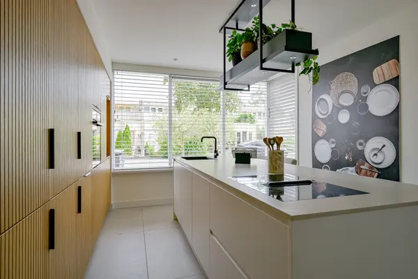 Pieter de Hooghstraat 103, HEERHUGOWAARD