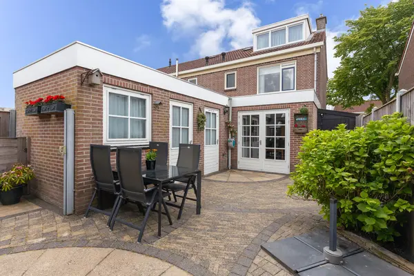Nicolaes van Stellingwerffstraat 11, MEDEMBLIK