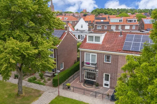 Nicolaes van Stellingwerffstraat 11, MEDEMBLIK