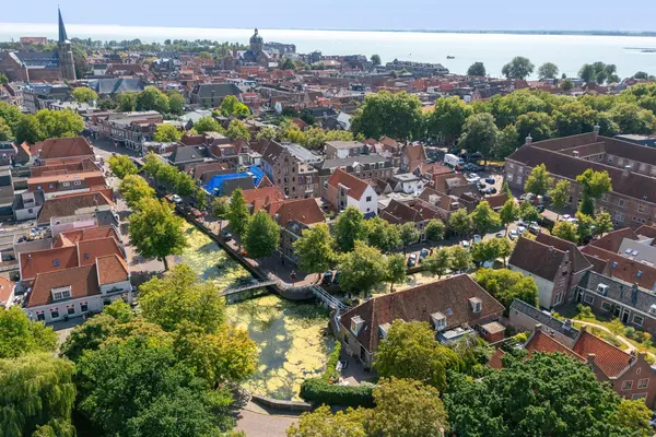 Munnickenveld 25, HOORN