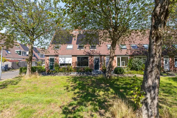 Weegbree 61, ZWAAG