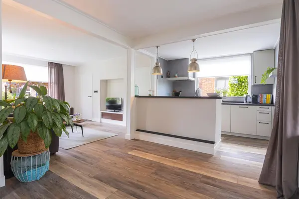 Bernhardstraat 12, AVENHORN