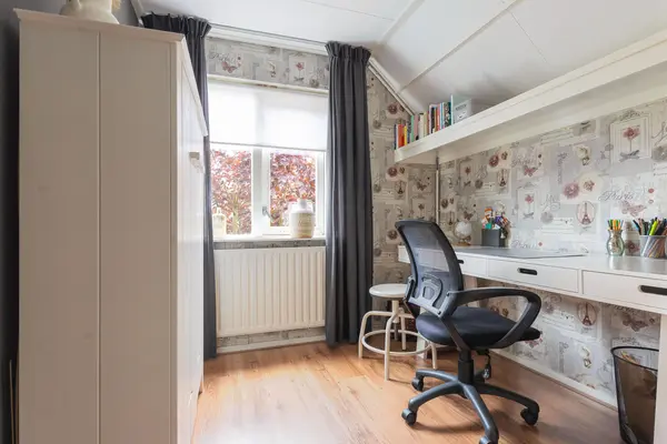 Bernhardstraat 12, AVENHORN