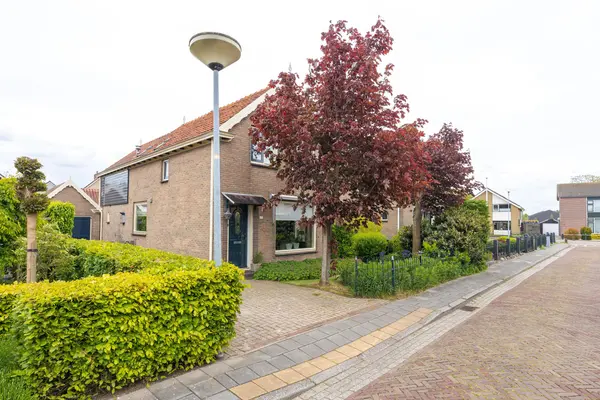 Bernhardstraat 12, AVENHORN