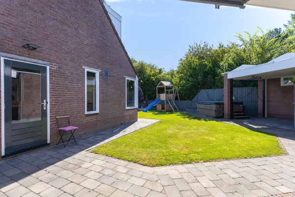 De Uitspanning 19, BLOKKER