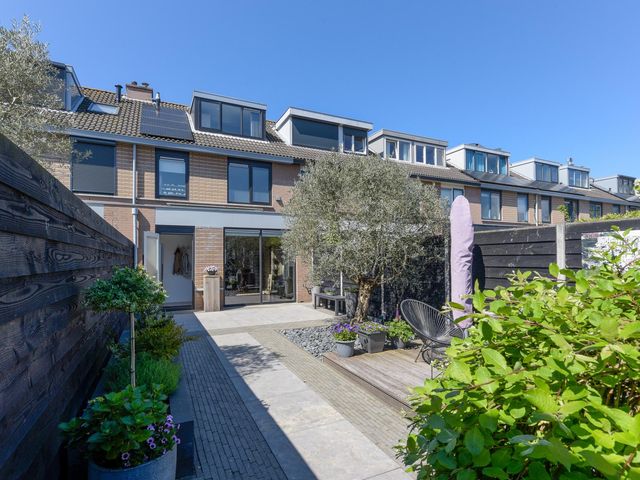 Foto van Magnolia 19