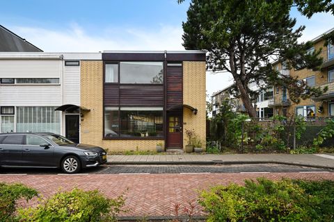 Koningin Julianaweg 55