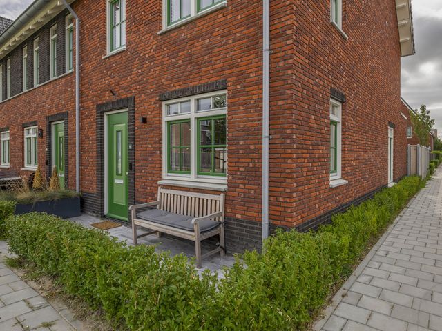 Foto van Mgr. W.M. Bekkerslaan 98