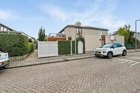 Valkastraat 10