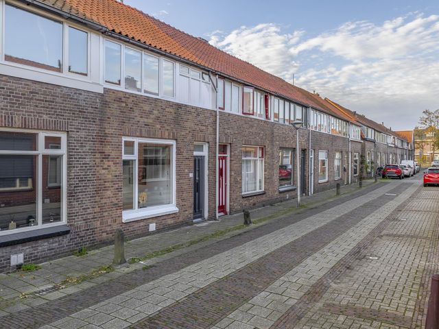 Foto van Mr. de Fremerystraat 33