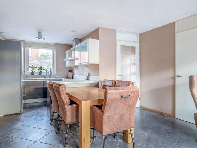 Foto van Karekiet 100