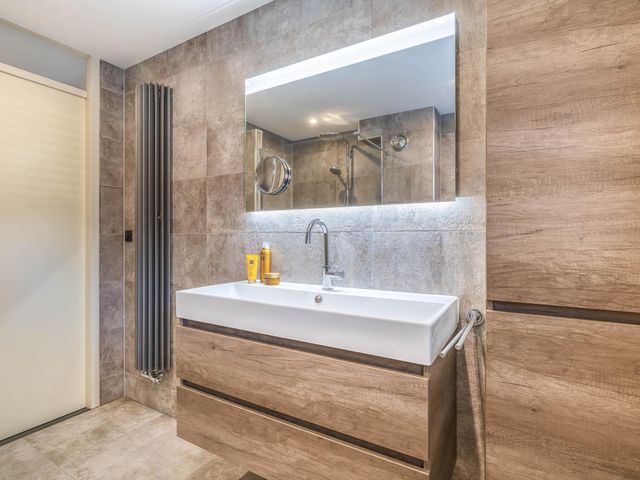 Foto van Karekiet 100