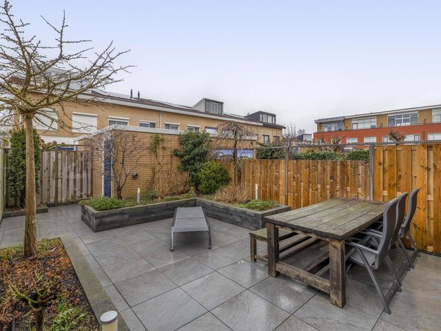 Foto van Karekiet 100