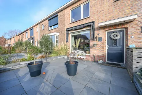 Burgemeester Kampschoerstraat 50