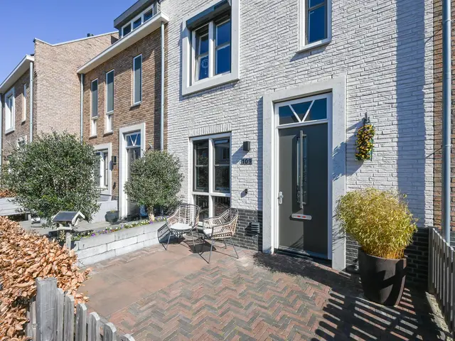 Foto van Fluwijn 109