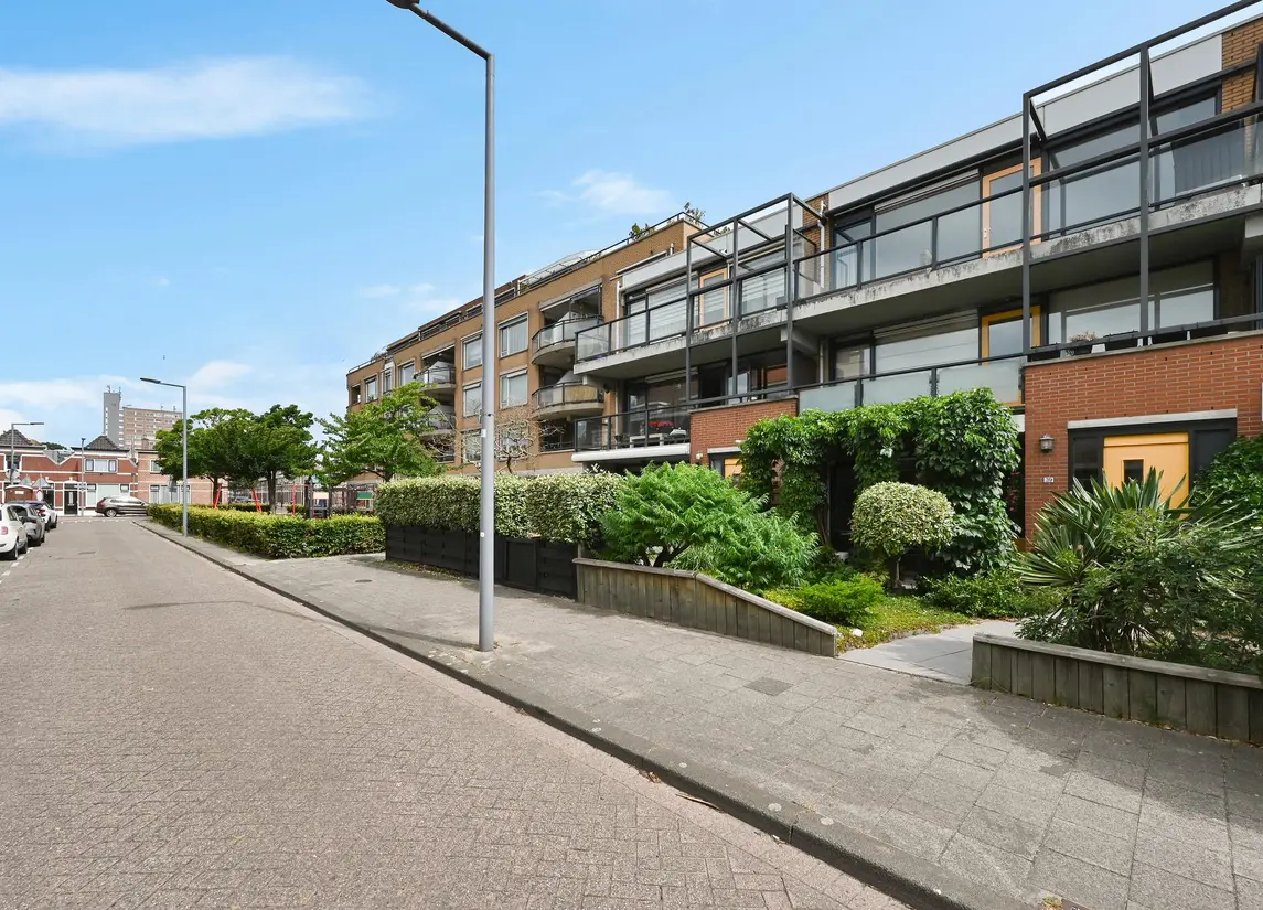 Midden-Scheepvaartstraat 33