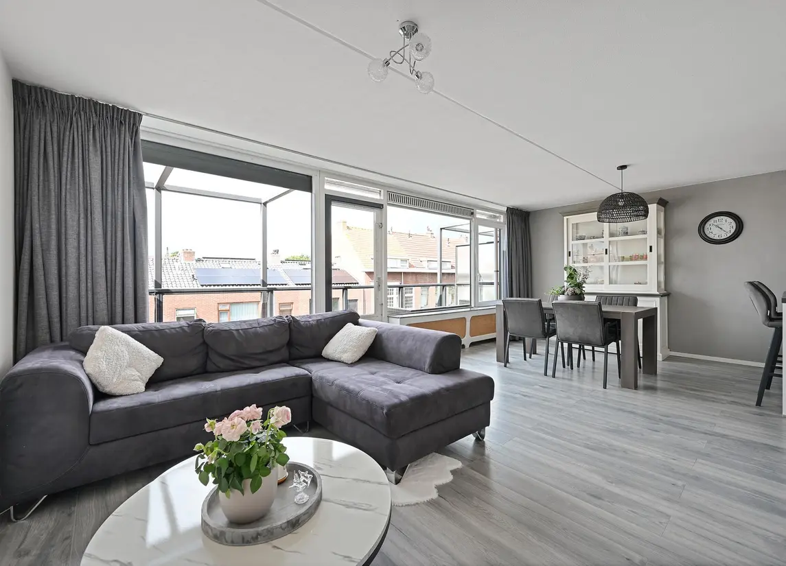 Midden-Scheepvaartstraat 33