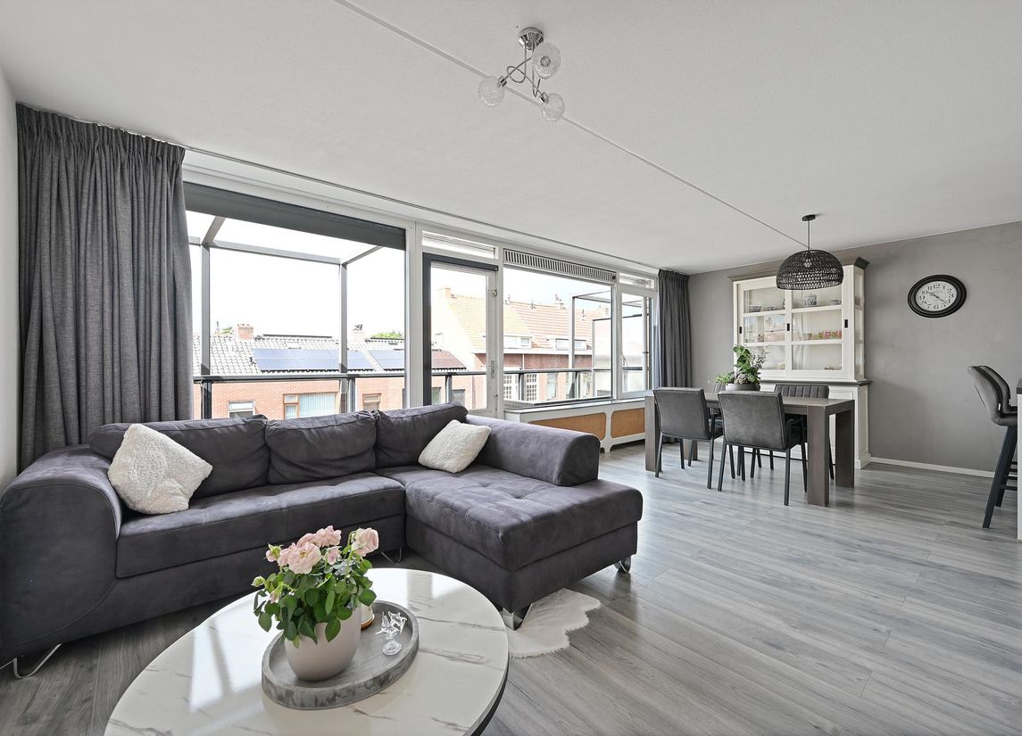 Midden-Scheepvaartstraat 33