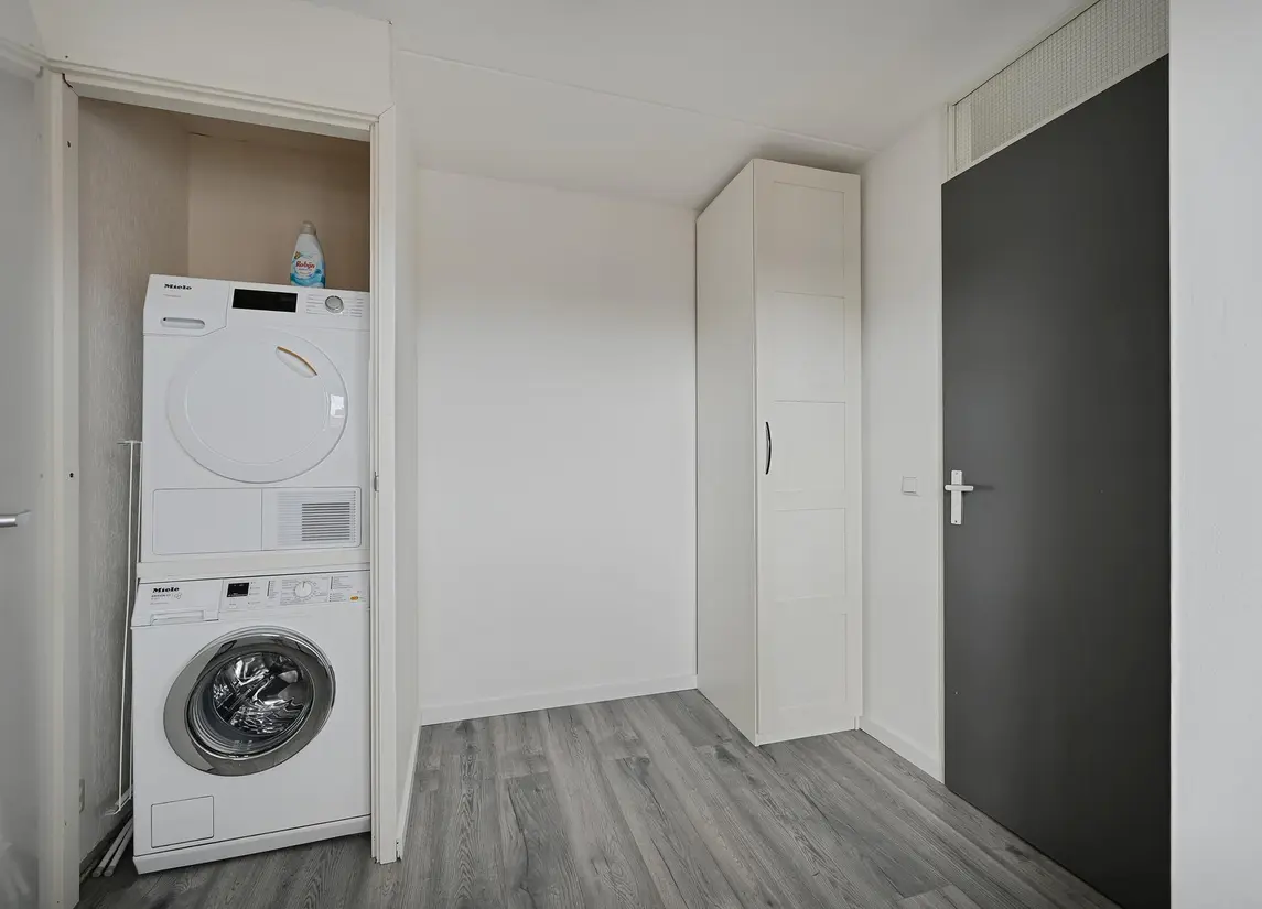 Midden-Scheepvaartstraat 33