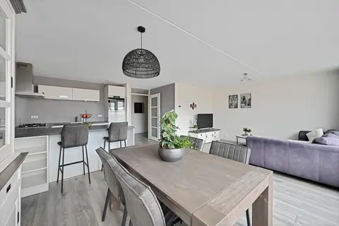 Midden-Scheepvaartstraat 33