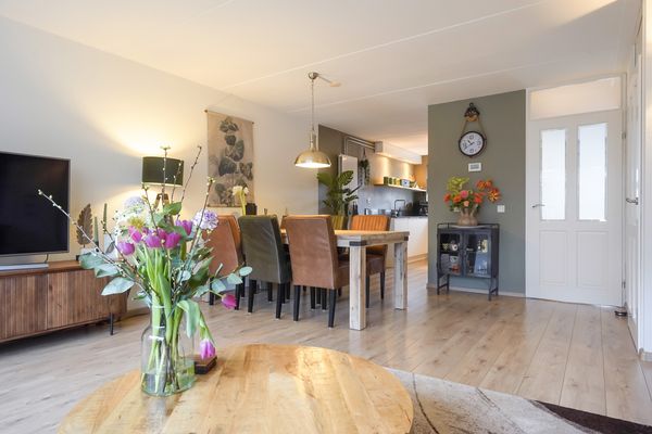 Lisdodde 13, MAASLAND