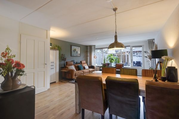 Lisdodde 13, MAASLAND