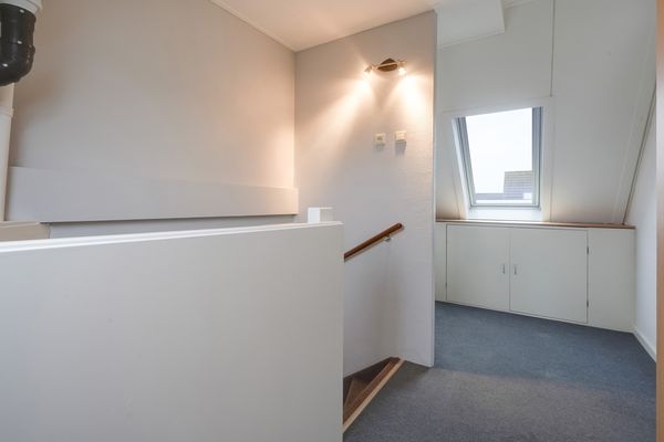 Lisdodde 13, MAASLAND