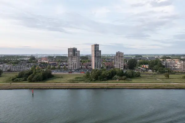 Merellaan 1385, MAASSLUIS