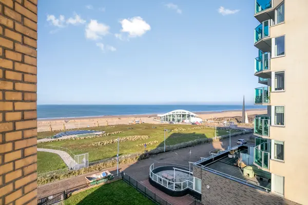 Zeekant 100C, 'S-GRAVENHAGE