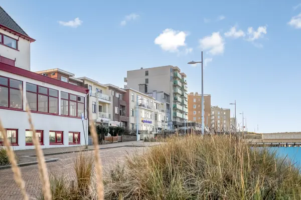 Zeekant 100C, 'S-GRAVENHAGE