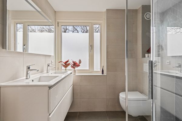 Eikenlaan 117, 'S-GRAVENZANDE