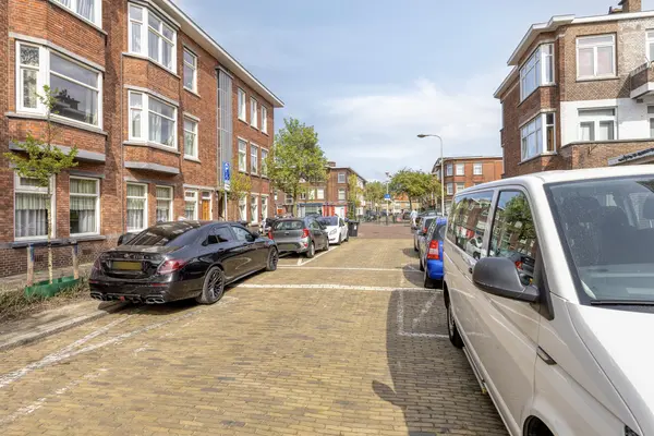 Elise van Calcarstraat 33, 'S-GRAVENHAGE