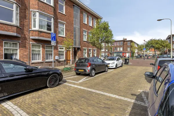 Elise van Calcarstraat 33, 'S-GRAVENHAGE