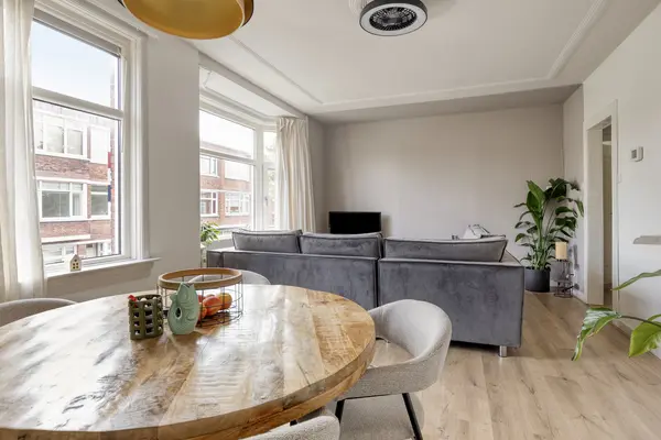 Elise van Calcarstraat 33, 'S-GRAVENHAGE