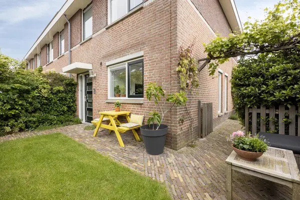 Bleekveld 2, DEN HOORN