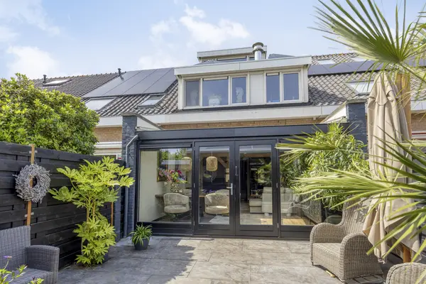 Oudlaan 28, NAALDWIJK