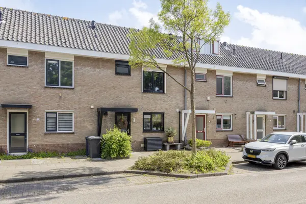 Oudlaan 28, NAALDWIJK