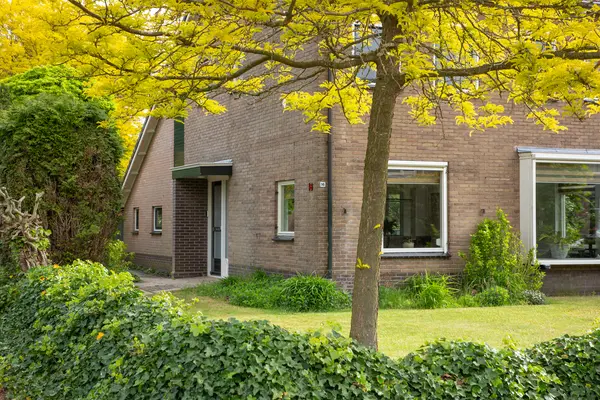 Curaçaostraat 16, WINTERSWIJK