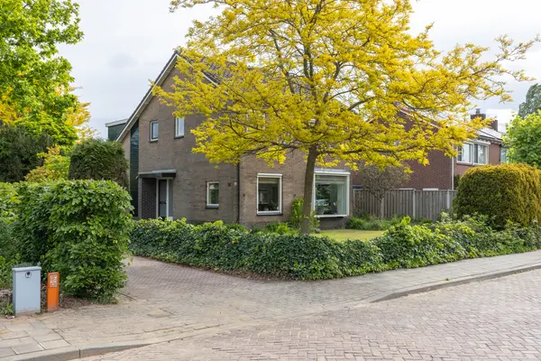 Curaçaostraat 16, WINTERSWIJK