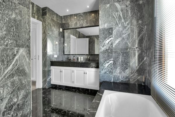 Urbanizacion los Flamingos 111, Benahavís