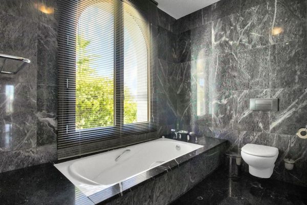 Urbanizacion los Flamingos 111, Benahavís